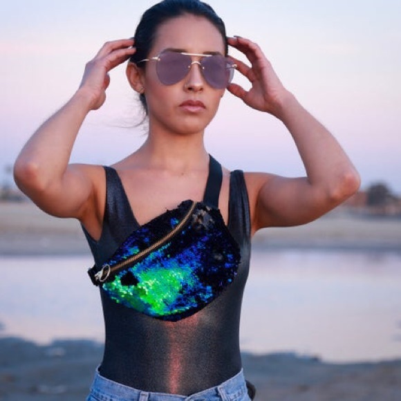 NWT- Waist bag- Purse- Sequin- Crossbody - Picture 10 of 10